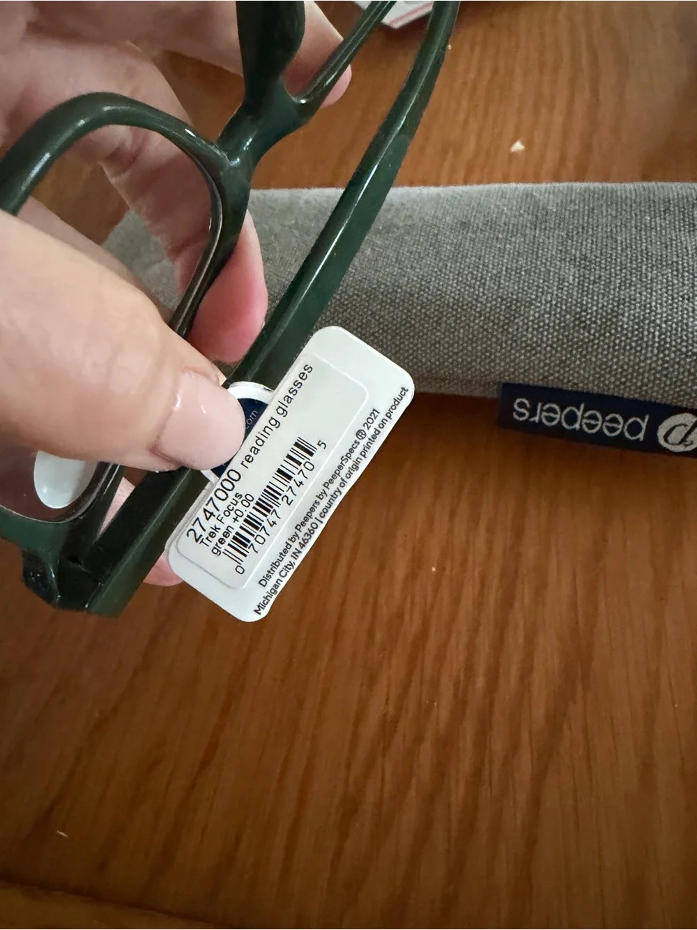 Peepers Readers - Trek - Green blue light 0.00 nwt new case